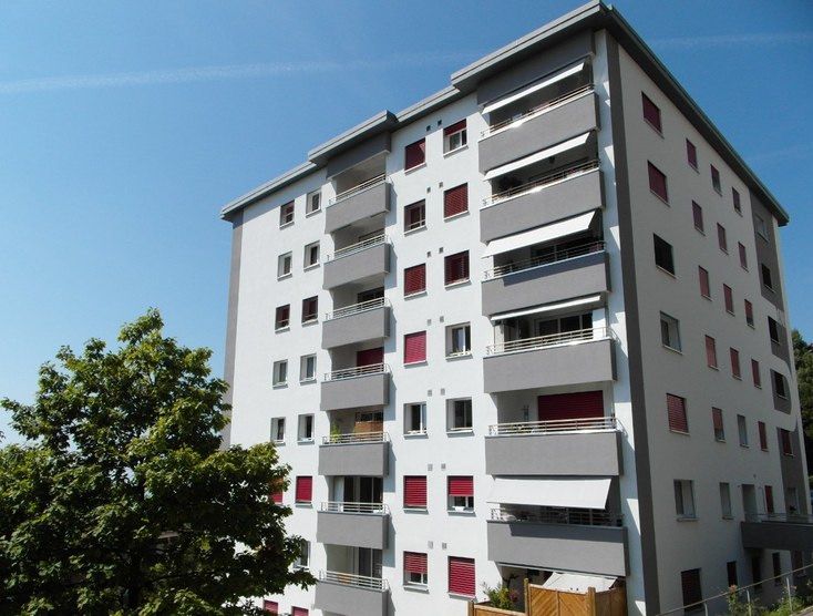 Immeuble Taux 5 à Montreux après rénovation, façades et balcons neufs